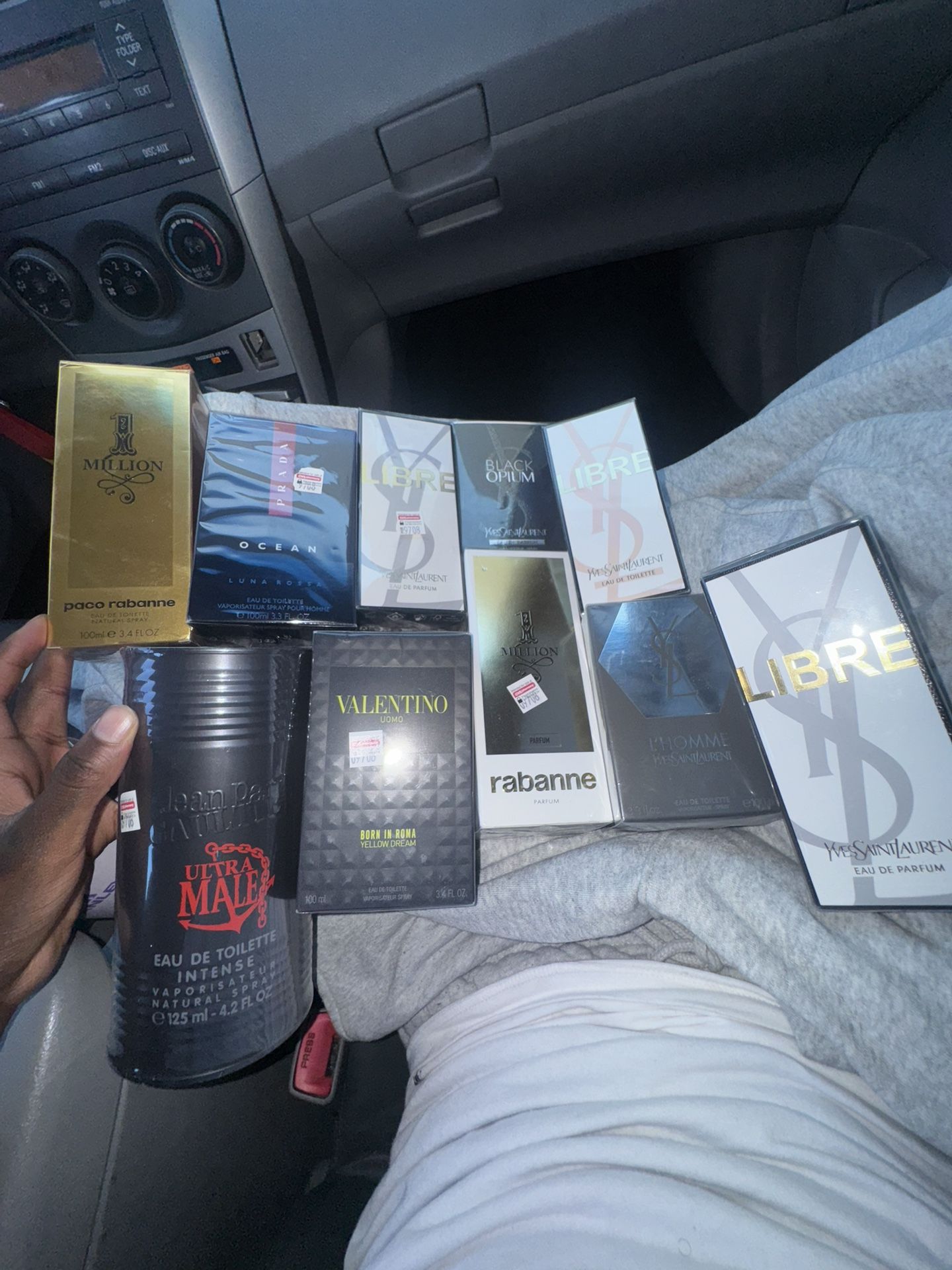 Men’s Cologne / Women’s Perfume