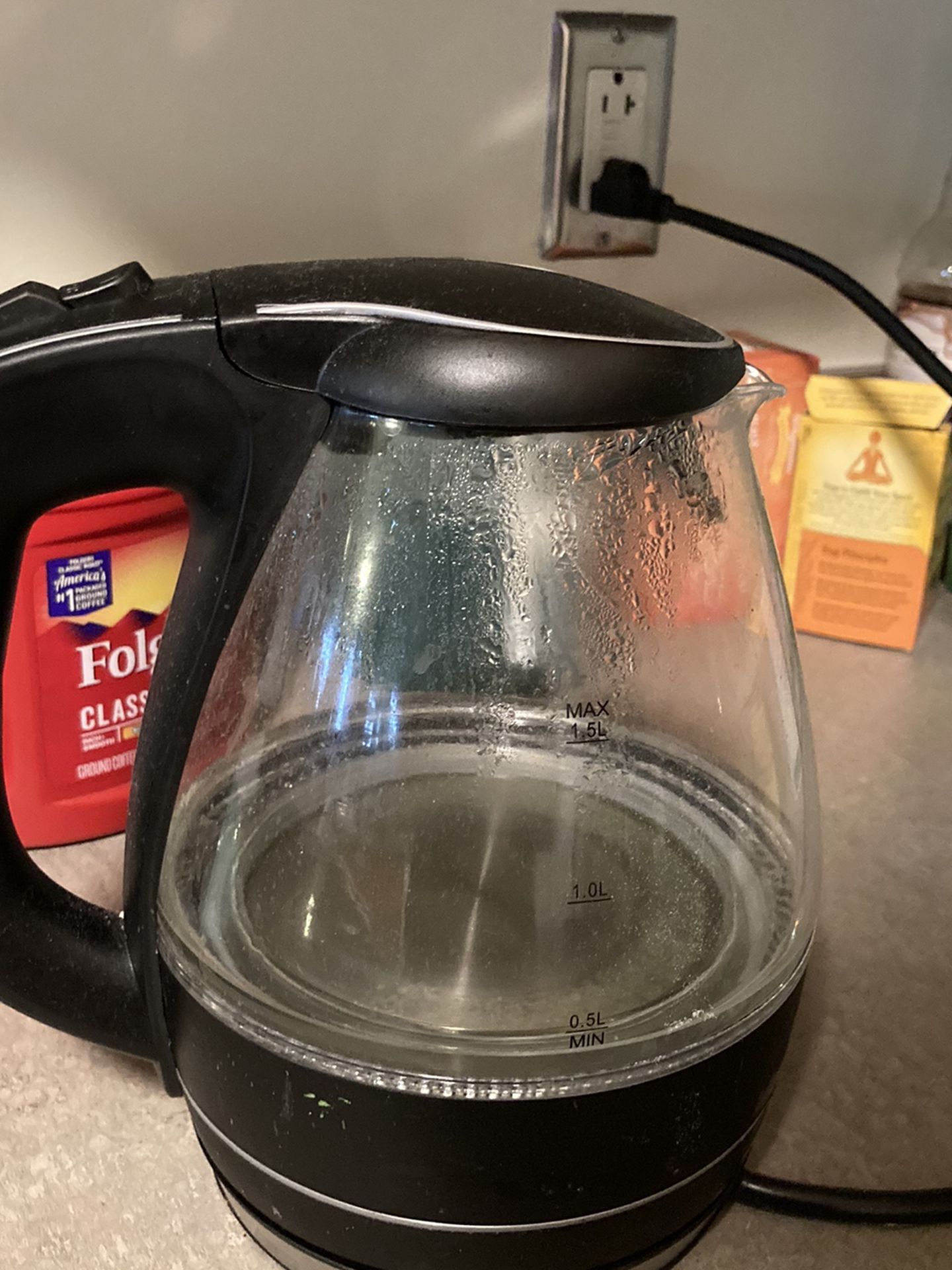 Ovente 1.5 L Electric Glass Kettle