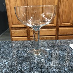 Vintage Princess House Extra Large Goblet/ Champagne Glass.  Size 11 inches tall.  Brand New Never Used.  Perfect condition no cracks or chips.  Has b