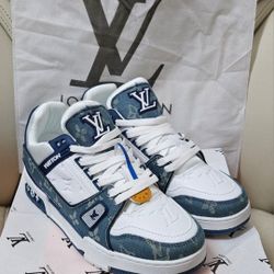 LV Trainers Shoes 