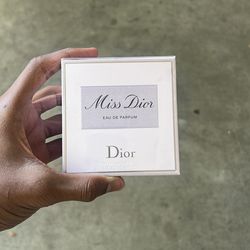 Miss Dior Eau De Parfum 100mL/3.4OZ