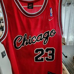 Michael Jordan jersey Small