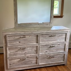 Dresser With Mirror 