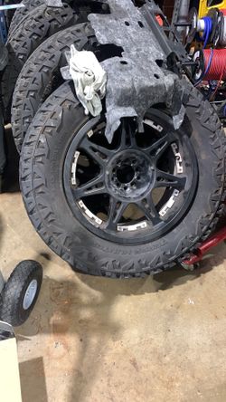 Jeep Wrangler Set Of Rims And Tires