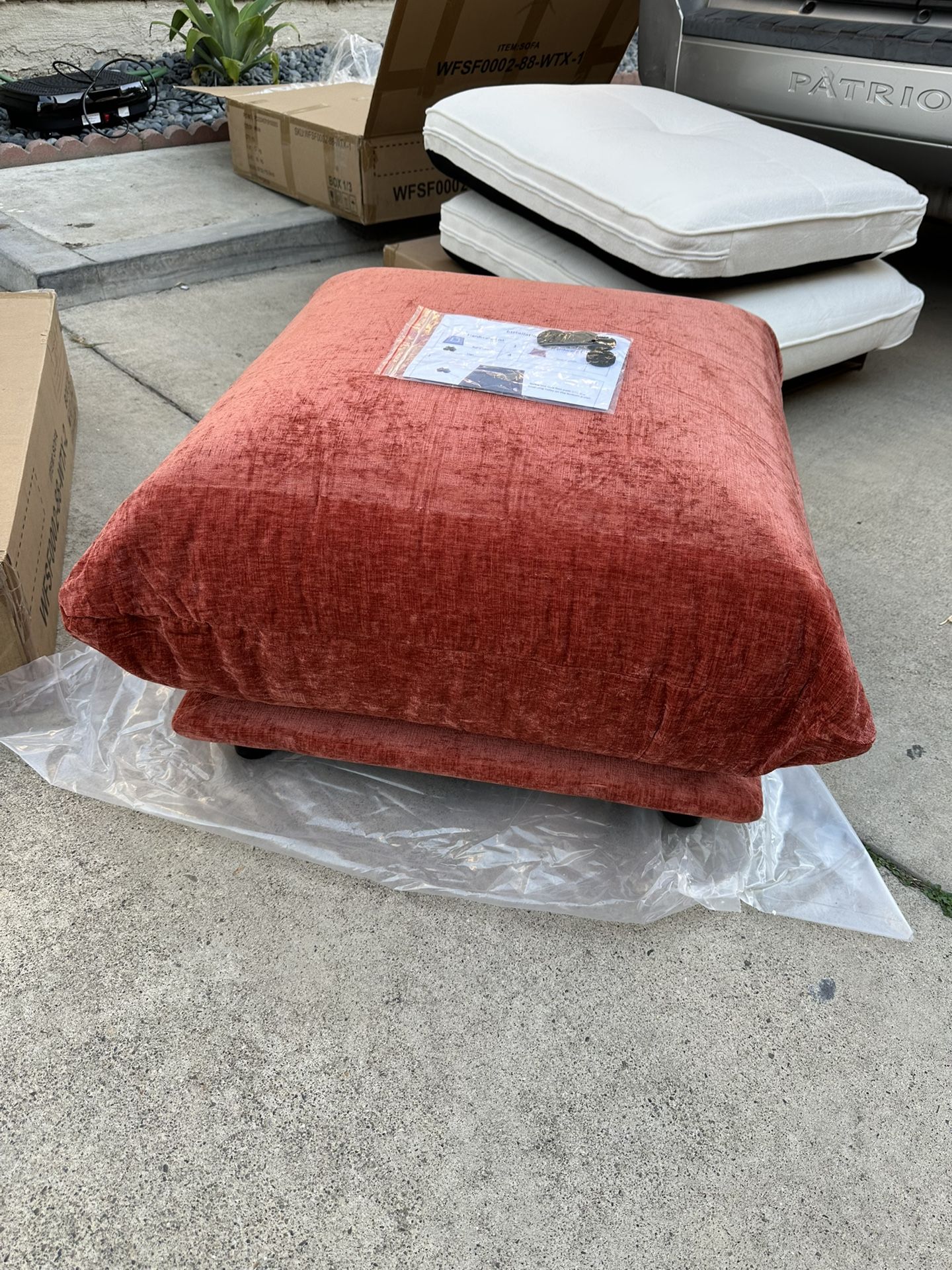 New quality Chenille Fabric mid-century modern ottoman with removable cover and solid wood legs