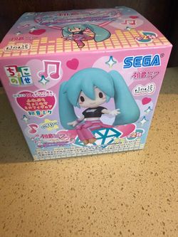 Hatsune Miku (Berry outfit) Mini Figure Fuwapuchi EX 7cm Sega Love and Berry