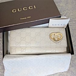 Gucci Wallet Authentic 