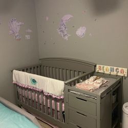 Beautiful Grey Crib In Good Condition 