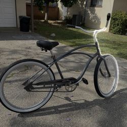 Bike (Lowrider Type ) With Whitewalls  Cool Fun To Ride Works Very Well   Fun To Have 