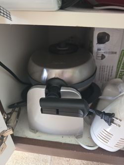 Waffle maker