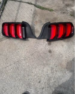 2018-2023 FORD  MUSTANG  TAILLIGHTS