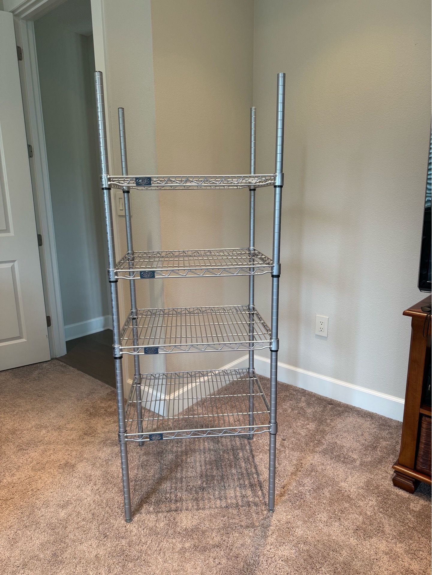 Adjustable storage/bakers rack