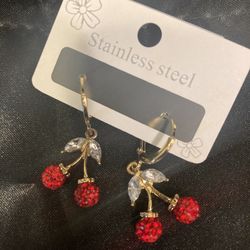 Cherry 🍒 Earrings 