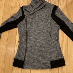 LULULEMON WOMENS s MEDIUM