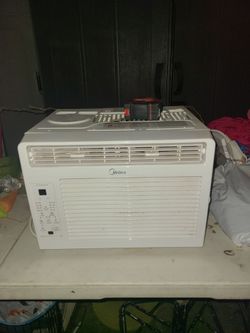 MIDEA USED AC..HARDLY NEVER USED..WORKS GREAT TEST IT BEFORE YOU BUY IT..SE HABLA ESPANOL..CHECK OUT MY PAGE FOR MORE...