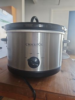 Slow cooker