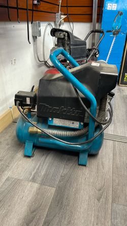 Makita 2.6 Gal Air Compressor *For Parts*