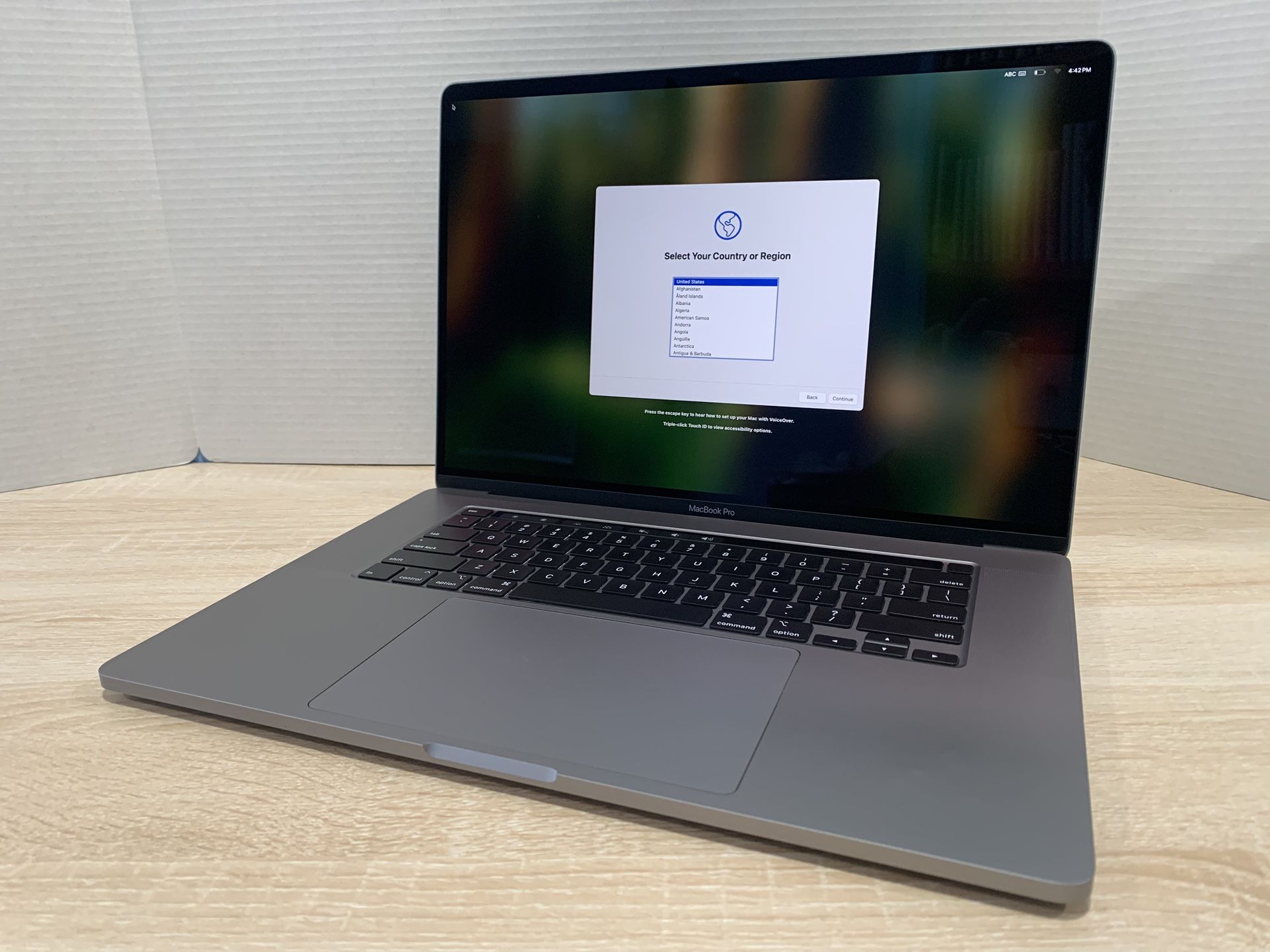 $600, New Battery, 32GB RAM, 1TB SSD, 8-Core i9, 8GB GPU, 2019 16” Touch Bar MacBook Pro