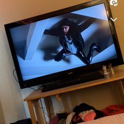 55 Inch Sanyo Tv And Onn Box With Remote 