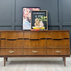 RARE Mid-Century Modern Lowboy / Credenza by Bassett + Mirror – FREE DELIVERY