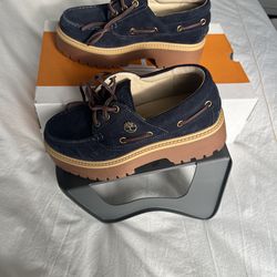 Timberland Women’s Navy Chunky Boat Shoes size 6
