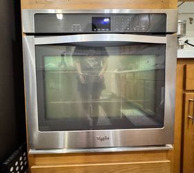 Whirlpool Built in oven (only)