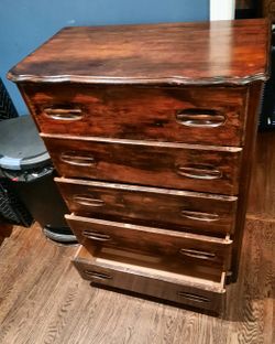 Solid Wood 5 draw dresser $95