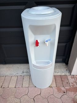 Oasis Water dispenser 