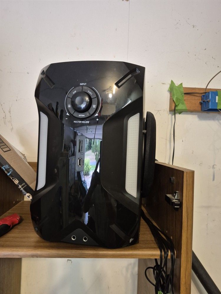 1000 W 5.1 channel Bluetooth stereo system