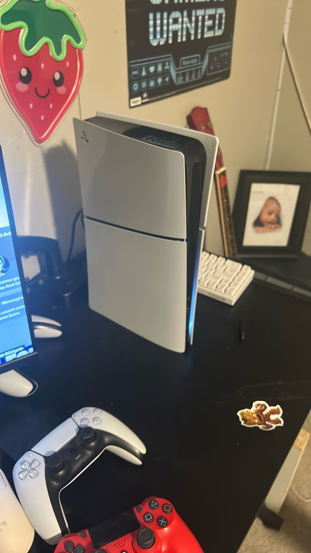 PlayStation 5 Slim (ps5 & ps4 controller included)