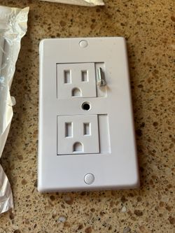 10 Electric Socket Babyproof Plate Covers