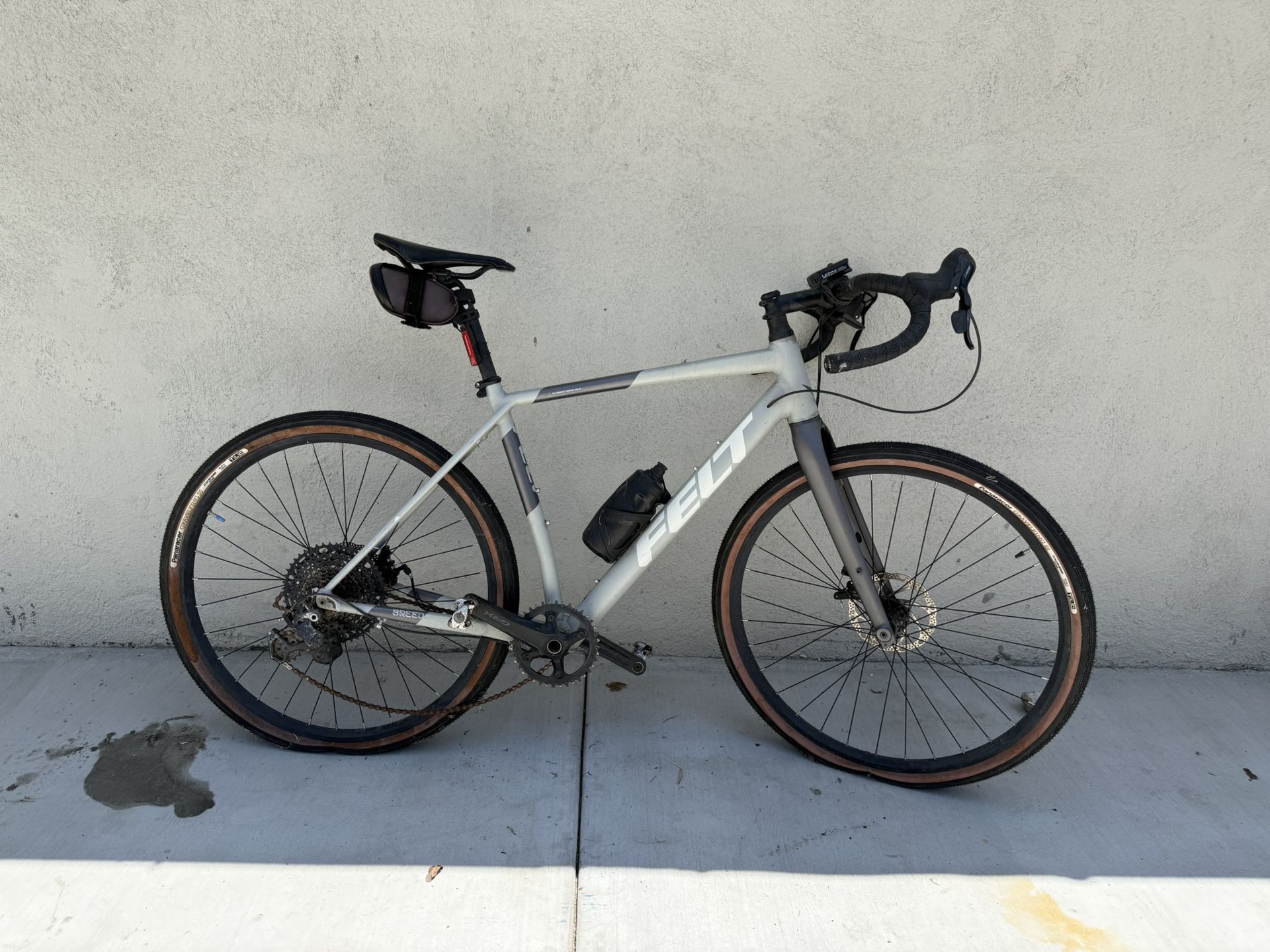 Felt Breed 30 Gravel Bike - Excellent Condition - 650b Setup
