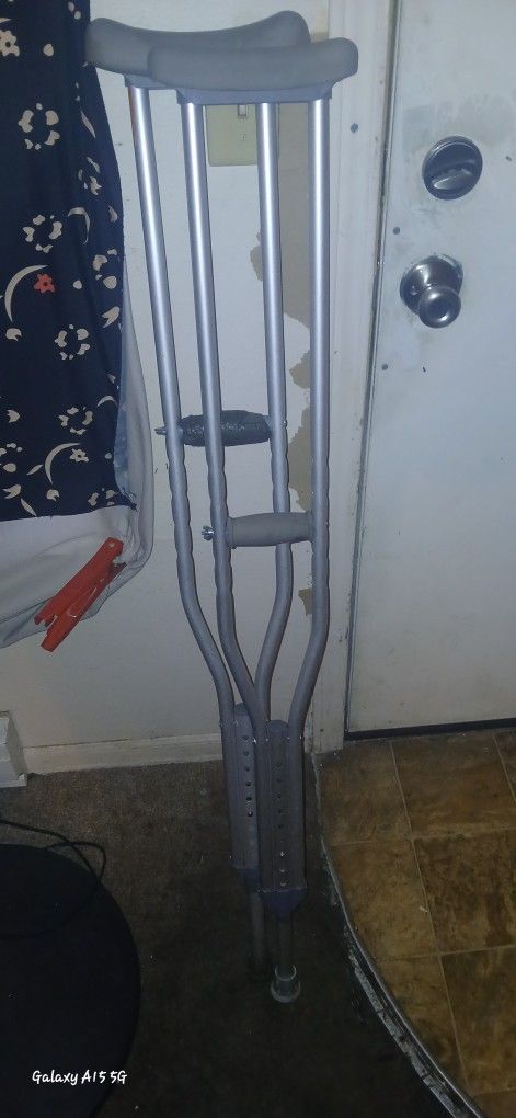 Pair Of Cruches