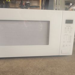 GE Profile 2.2 Cu. Ft. Built-in Microwave (New)