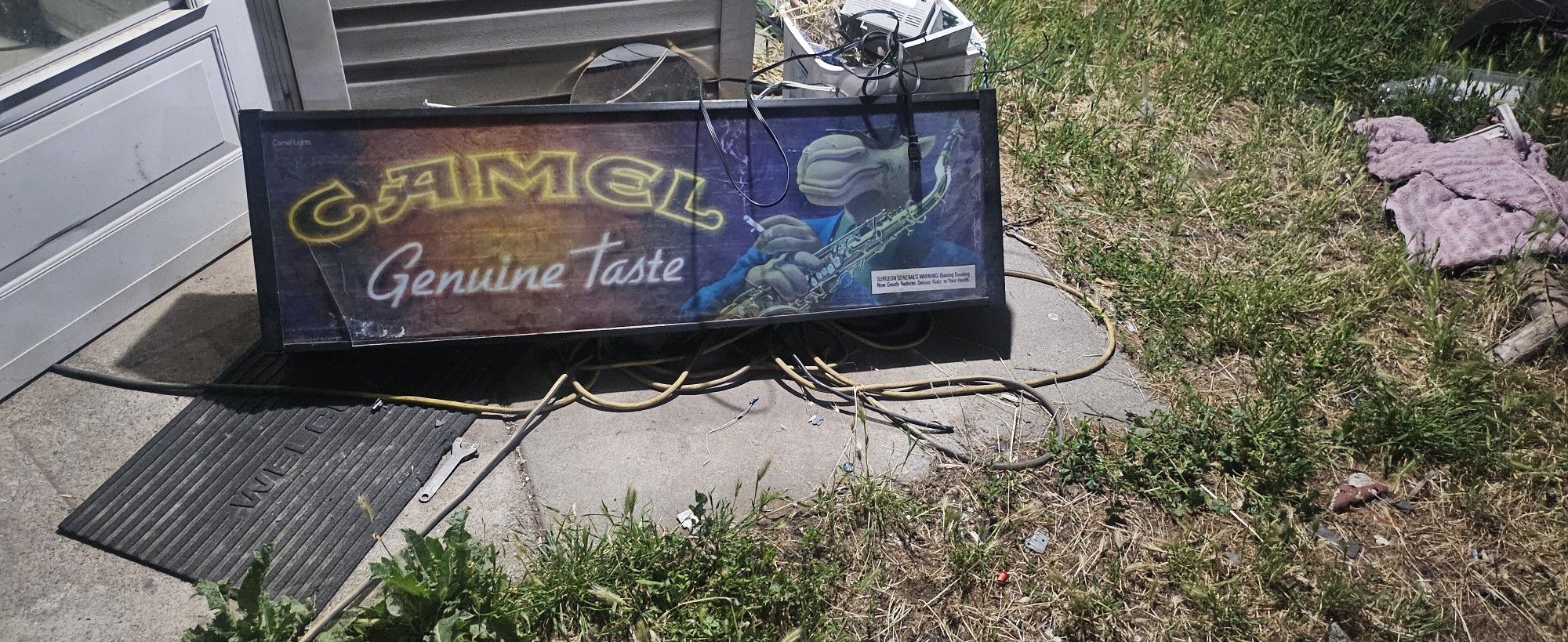Camel Genuine taste Sign
