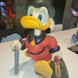 AUTHENTIC SCROOGE MCDUCK STATUE