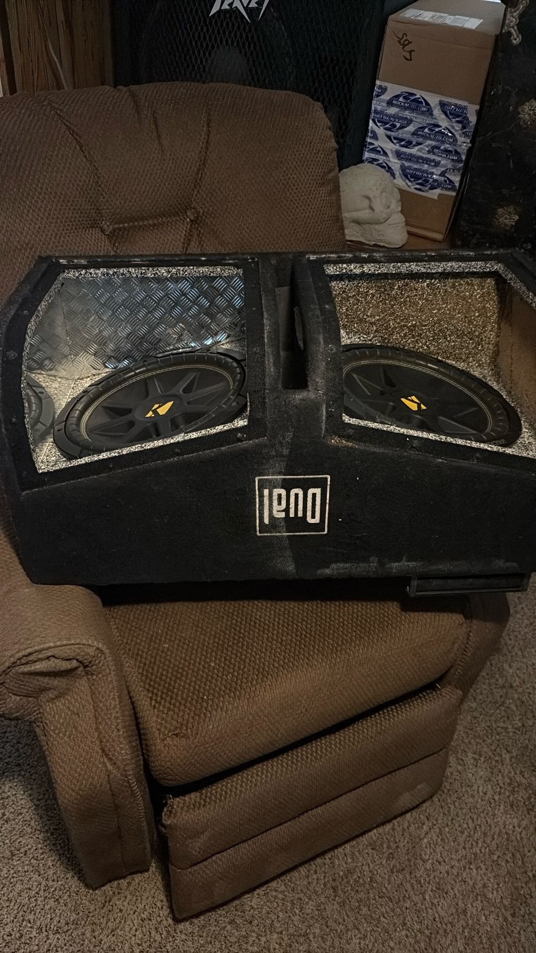 Two Kicker Twelves With A Small Kicker Amp Letting Them Go Cheep Lmk