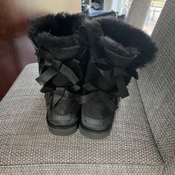 Uggs Authentic Size 10