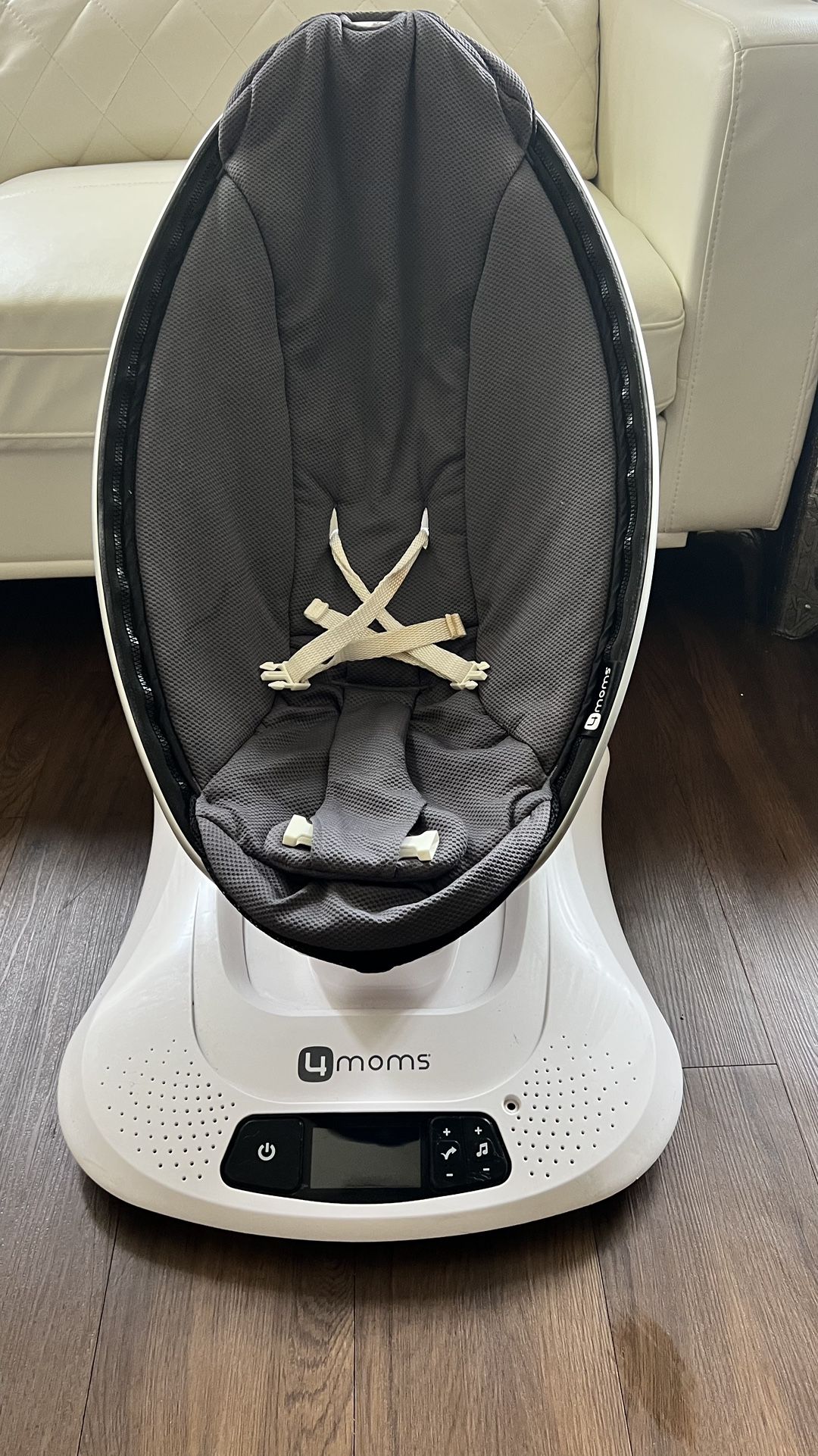 4Moms Mamaroo multi-motion Baby Swing