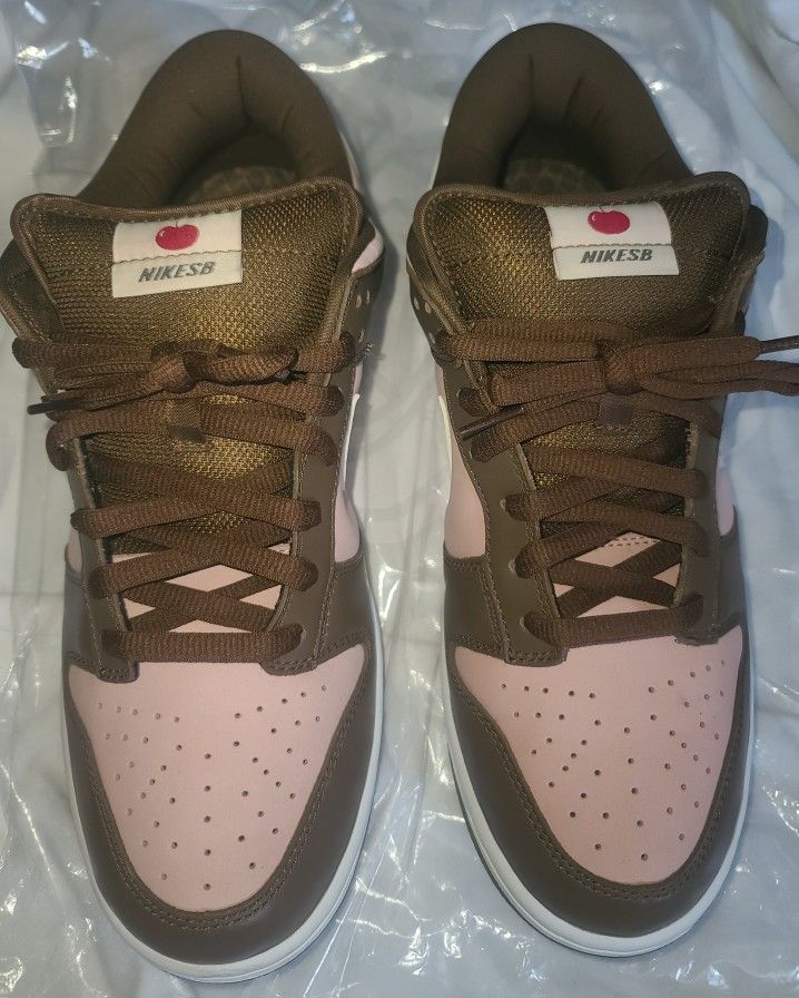 NIKE SB DUNK LOW X STUSSY CHERRY SIZE 11