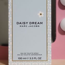 Marc Jacobs Daisy Dream Perfume