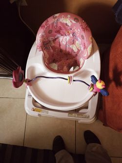 Baby Chair (Like New)
