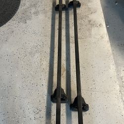 Thule Square Bars and foot pack for Honda Cr-V