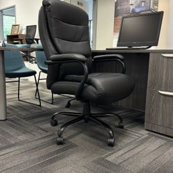 The Endurance Big & Tall Executive Office Chair