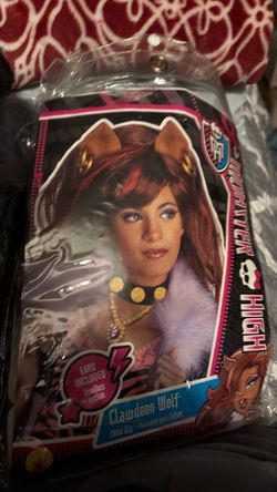 Clawdeen wolf wig $10