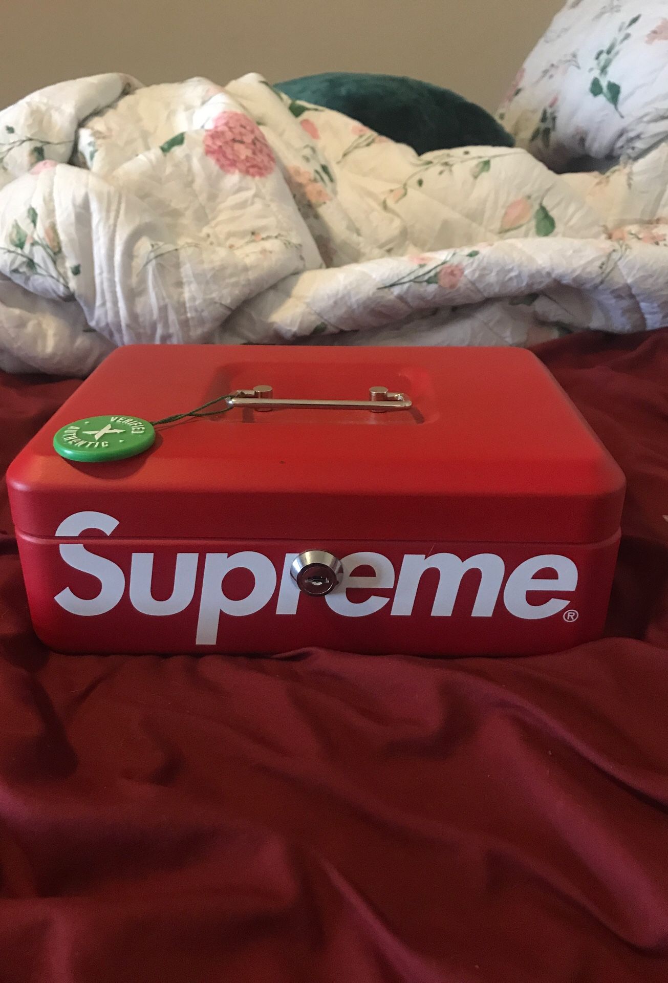 Supreme lock box ds