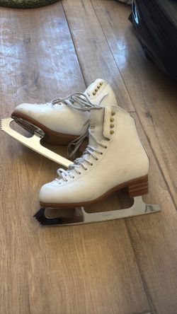 Jackson freestyle women’s ice skates 2190 5 1/2c