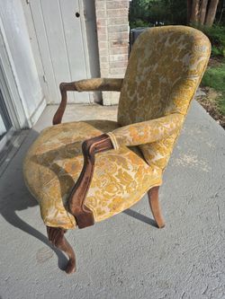 Vintage Lovely Yellow Armchair