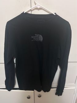 The North Face mens size small long sleeve shirt