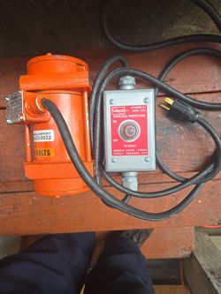 Single phase vibrator and switch